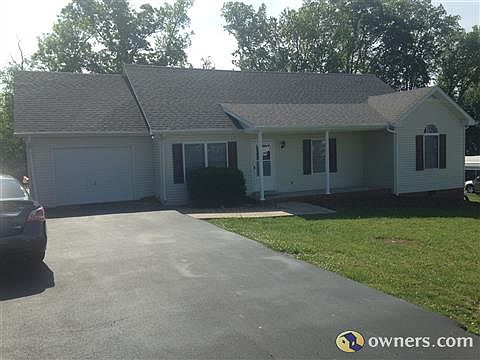 Nice 3br 2bth house! 1 car attached Garage and out building!