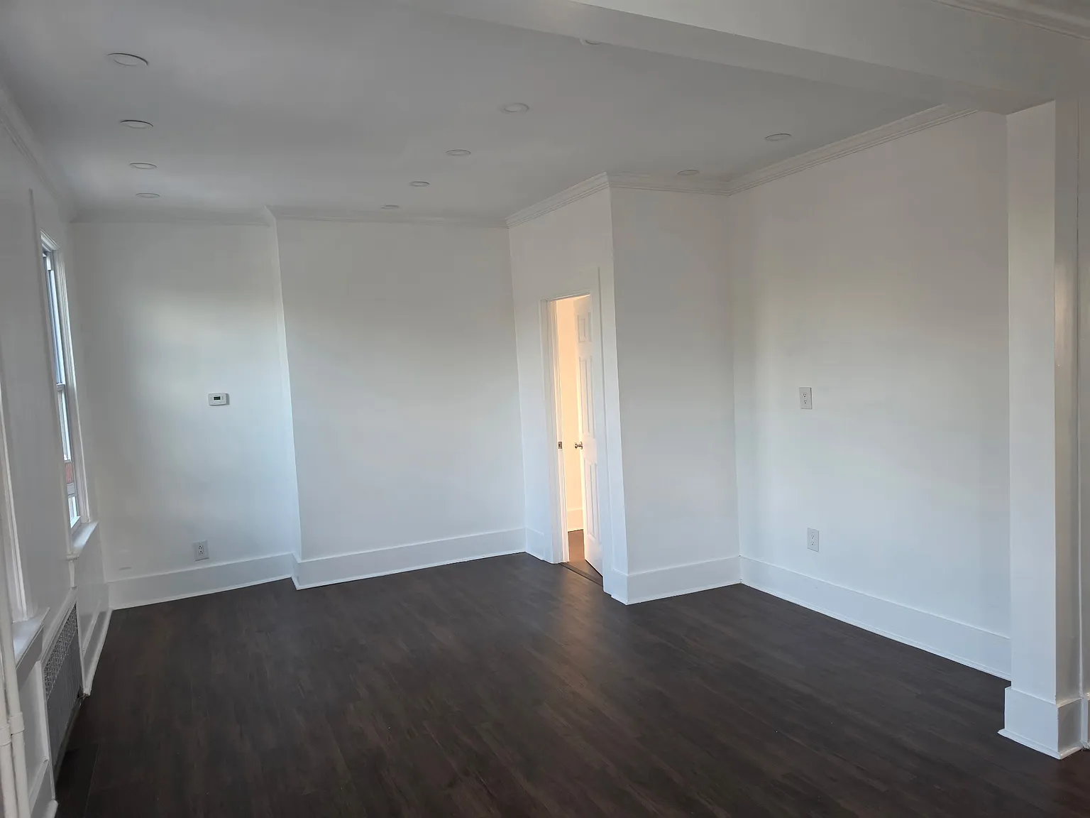 3 bed, 1000 sqft, $2,350 — Photo 4