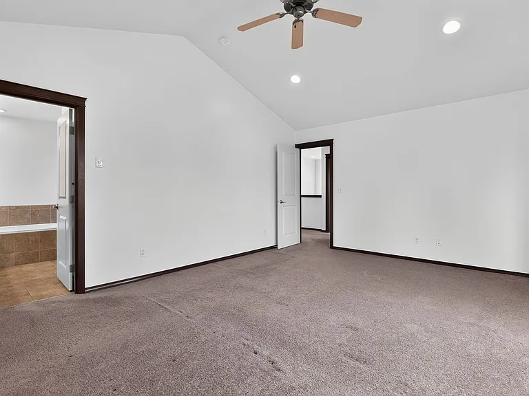 18901 34th Dr SE — Photo 22