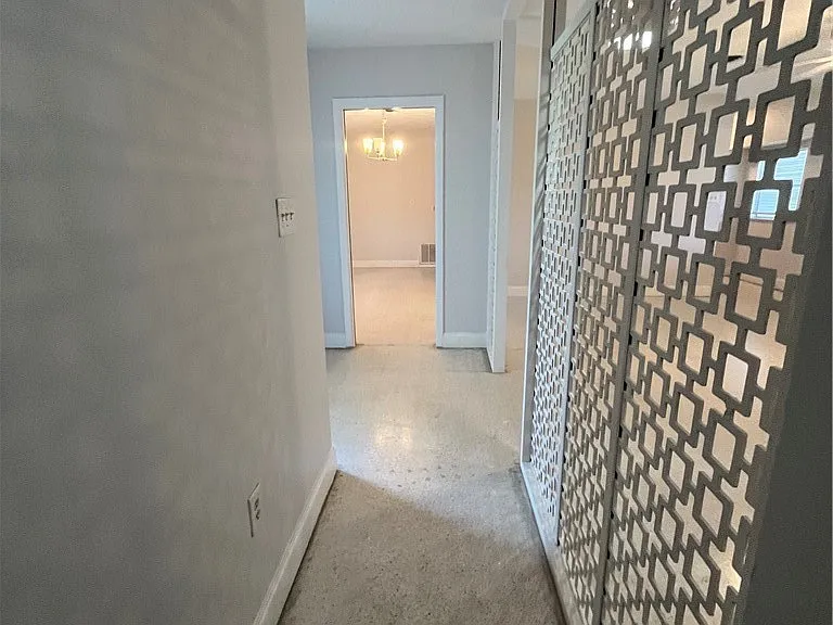 2031 Maravilla Cir — Photo 10