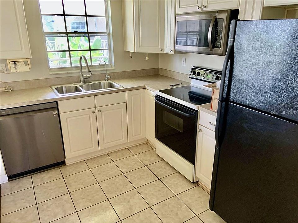 2nd image of 8825 Bay Pointe Dr #202
