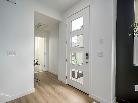 4th image of 6031 W Lower Brook Ln