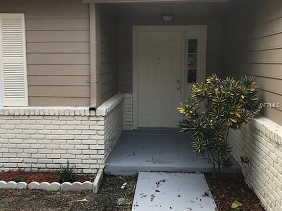 3rd image of 6924 Colony Oaks Ln