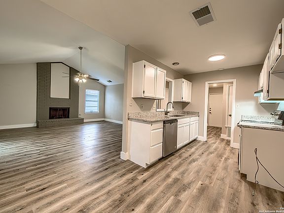 4th image of 5722 LARKMEADOW DR