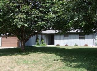 12 Saint Andrews Dr, Storm Lake, IA 50588