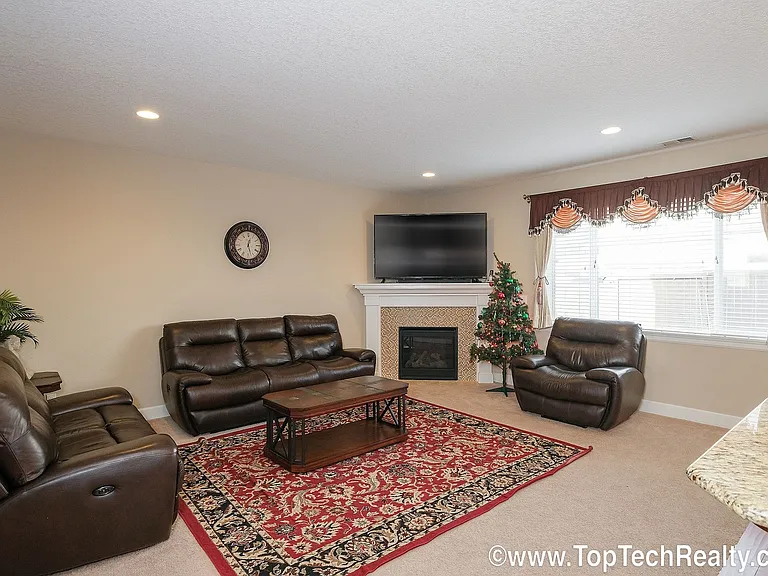 15963 NW Linder St — Photo 9
