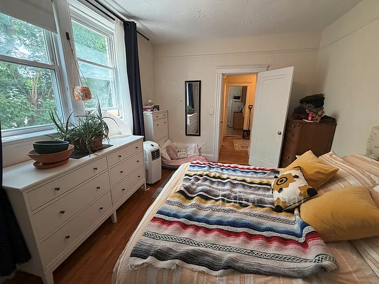 70 Chiswick Rd #4 — Photo 26