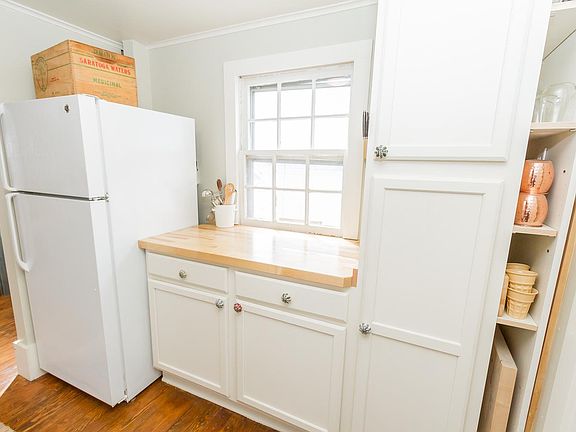 5th image of 5 Van Dorn St #B