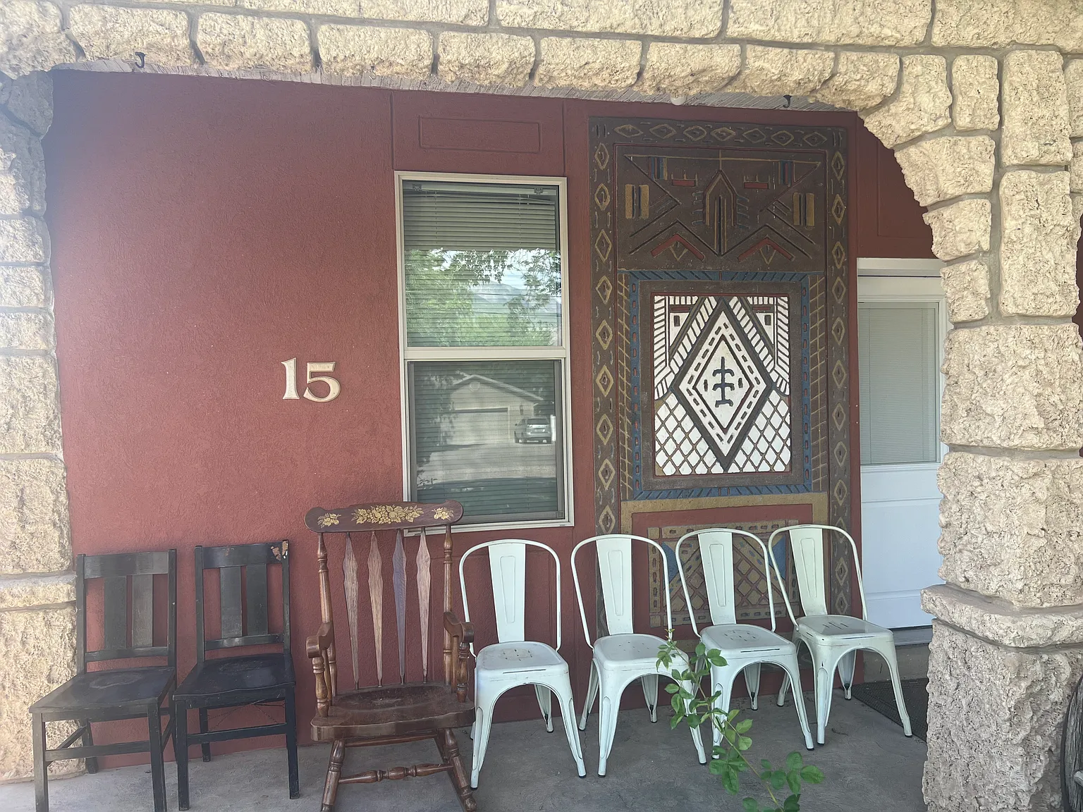 4 bed, 1362 sqft, $2,300 — Photo 2