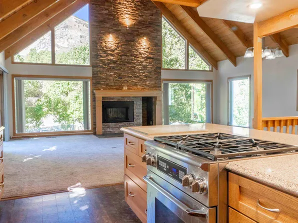 141 Sage Dr, Bishop, CA 93514