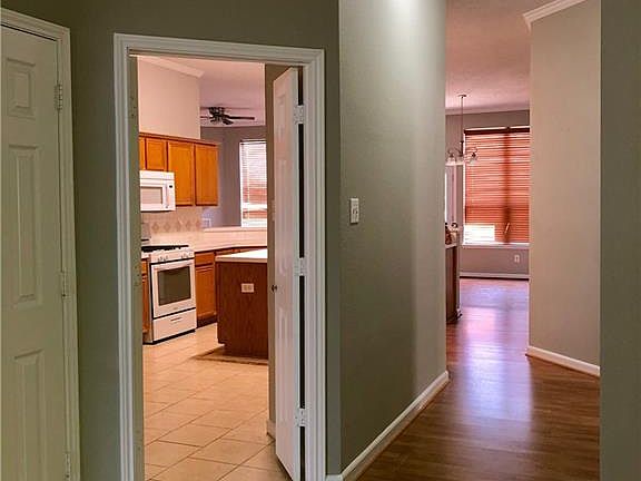 3rd image of 2049 Caitlin Dr