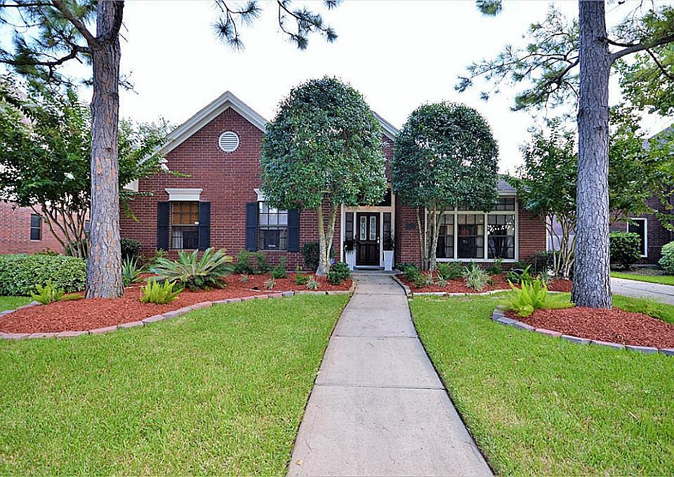 1st image of 13911 Round Oak Ct