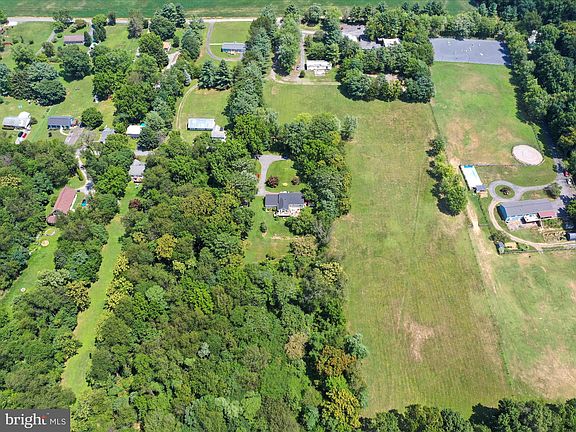 2nd image of 9726 Thompson Dr
