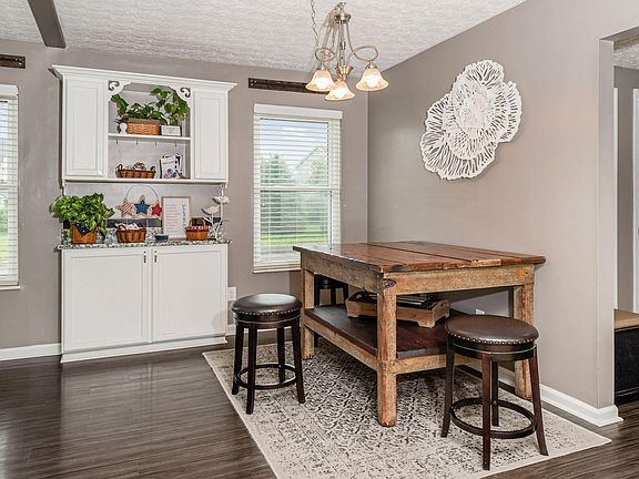 5th image of 8483 Priestley Dr