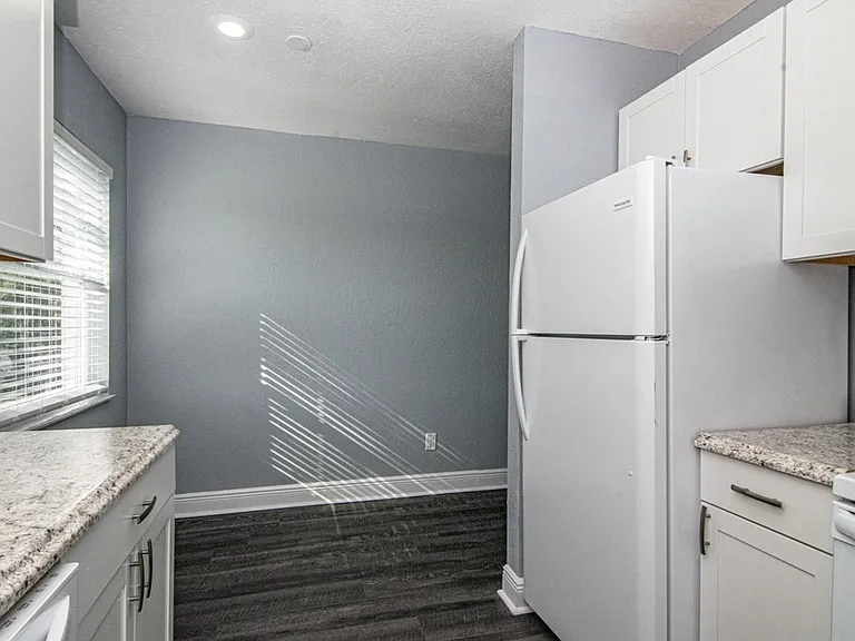 107 Karde Ln #E — Photo 9