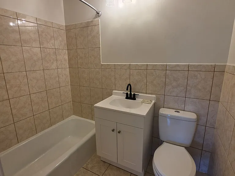 120 Clinic Dr #306 — Photo 9