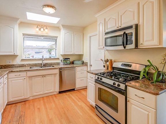 5th image of 2045 Sequoia Dr