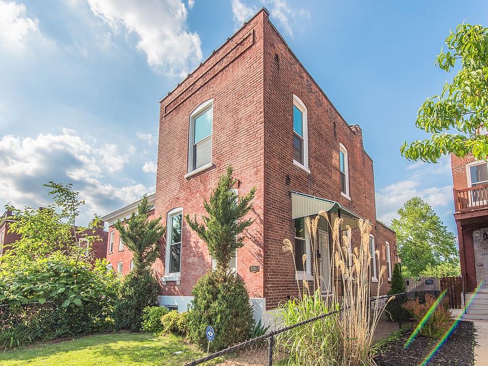 1st image of 2931 Magnolia Ave