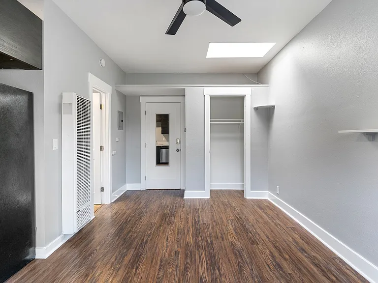 138 Elm Avenue — Photo 18