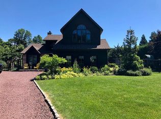 5 Birch Brook Ct, Brookhaven, NY 11719