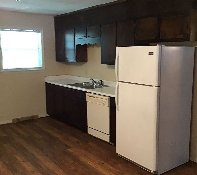 2nd image of 3028 Callier Springs Rd SE #C1