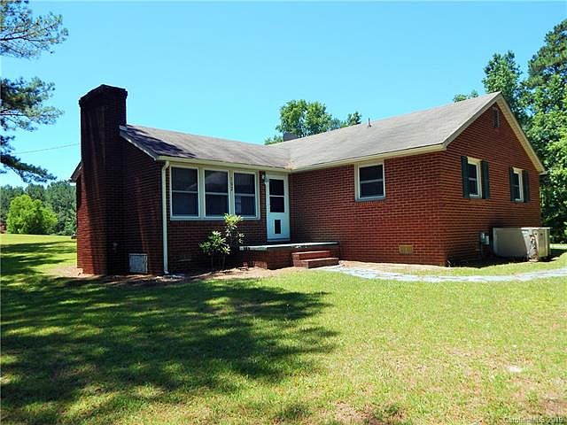 1st image of 102 Holder Dr