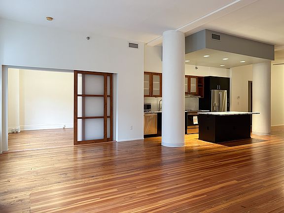5th image of 930 Penn Ave APT 3C