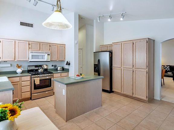 3rd image of 3352 E Menadota Dr