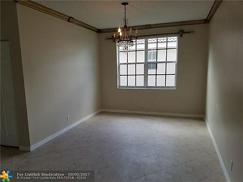 2nd image of 1666 Bunting Ln
