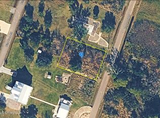 122 Dogwood Rd, Bay Saint Louis, MS 39520