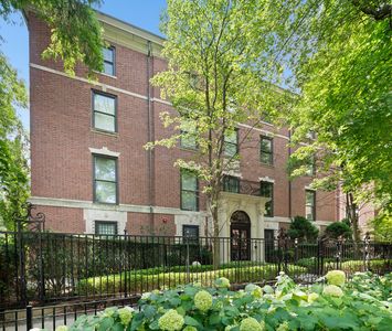 3030 N Lake Shore Dr #202, Chicago, IL, 60657