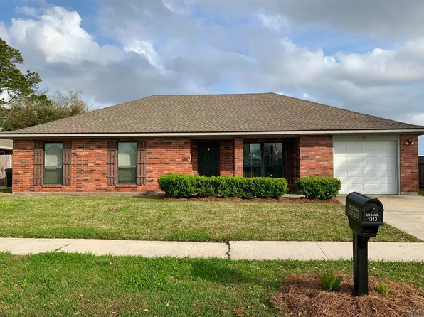 1313 Cottage Dr, Houma, LA 70360