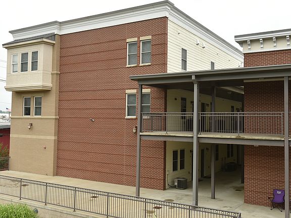 5th image of 320 S Dunn St #302