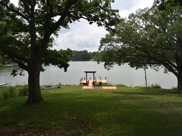 302 Weaver Ct, Loda, IL 60948