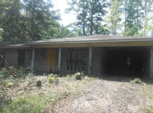 369 Young Rd, Prentiss, MS 39474