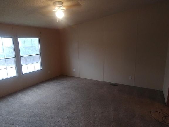 4th image of 445 Bentwood Dr