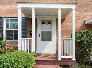 301 E James St, Homestead, PA 15120