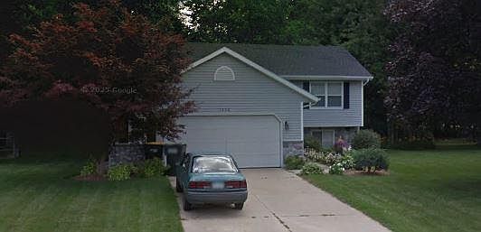 1st image of 7430 Yorkshire Dr