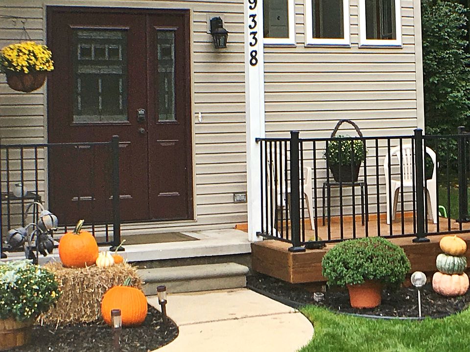 2nd image of 9338 Lakepointe Blvd