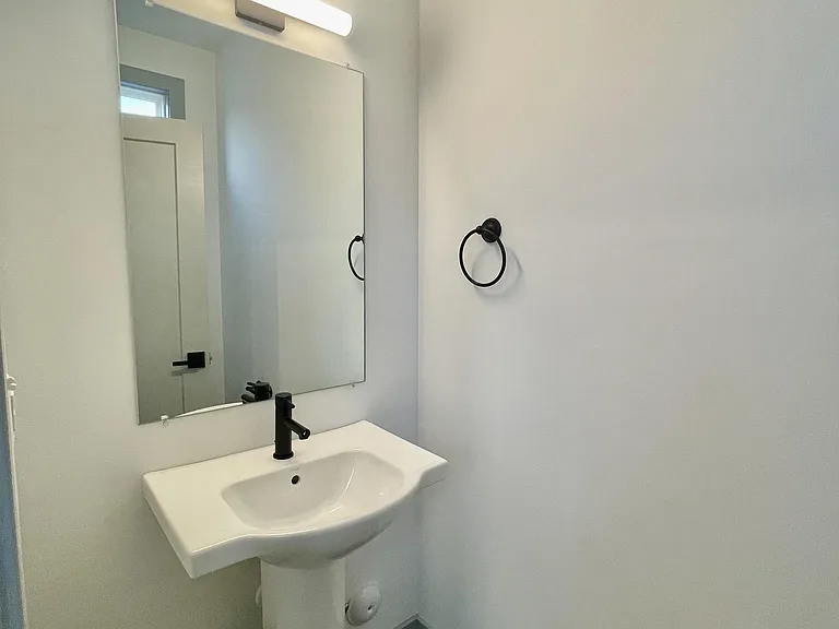 420 Breezewood Dr #107 — Photo 22