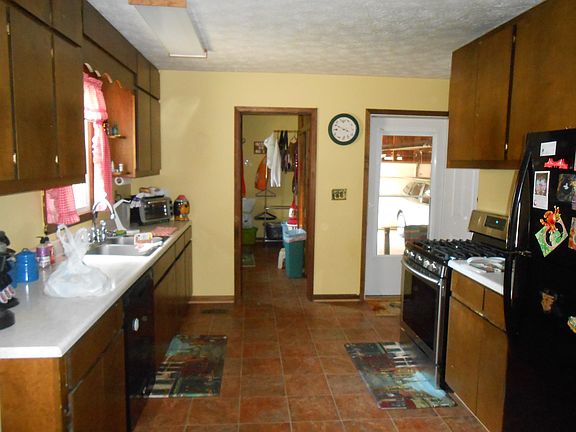 2nd image of 1858 D St