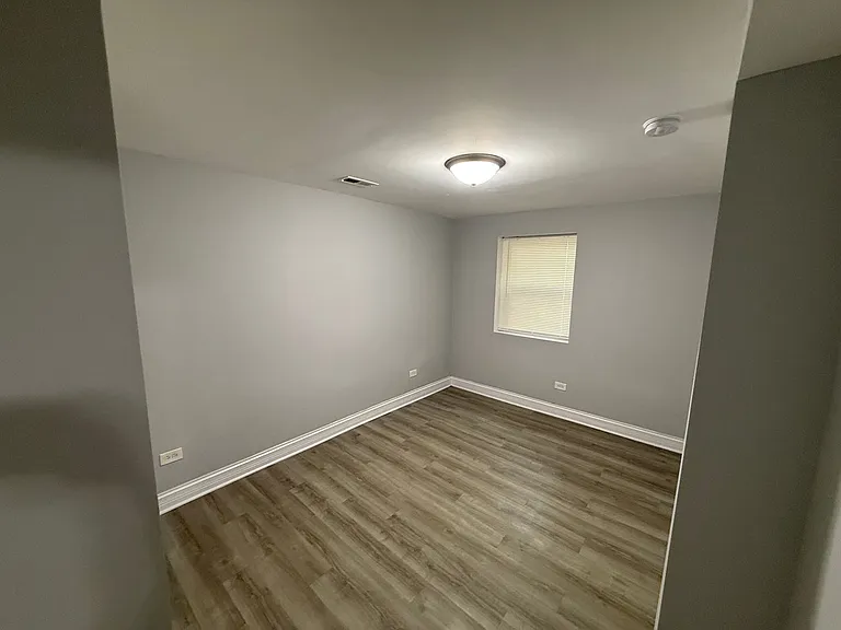 Great Two bed, One bath apartment in Cicero! — Photo 16