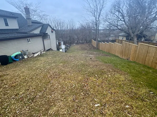 1 Ball Ave, Saint Catharines, ON L2T 1B4