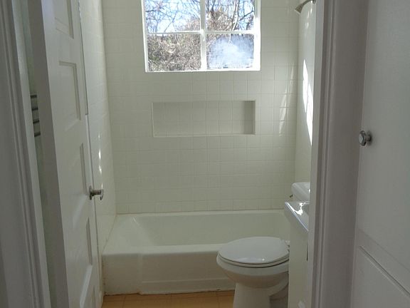 4th image of 5236 Westcrest Dr