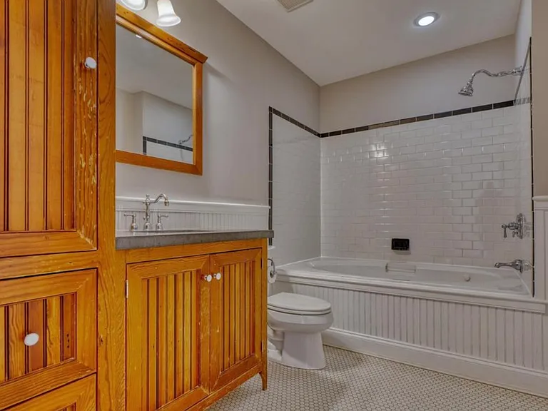 1748 S Charles St — Photo 16