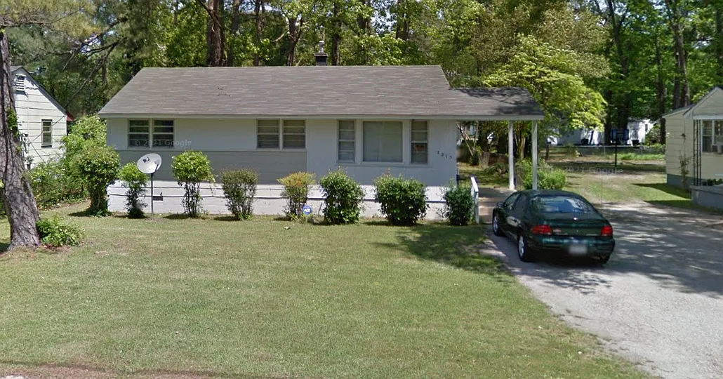 2215 Ivy Rd — Photo 1