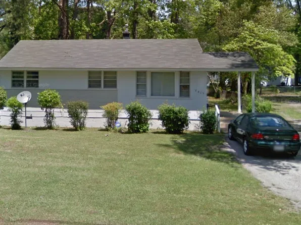2215 Ivy Rd, Kinston, NC 28501
