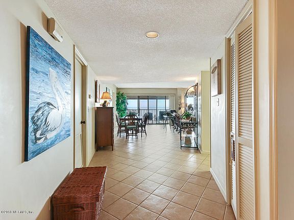 4th image of 3460 S Fletcher Ave APT 402