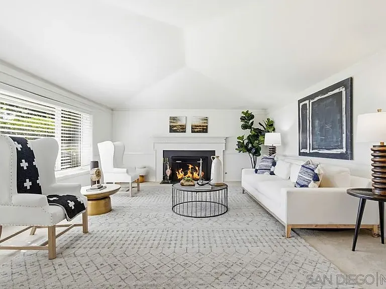 8635 Cliffridge Ave — Photo 4