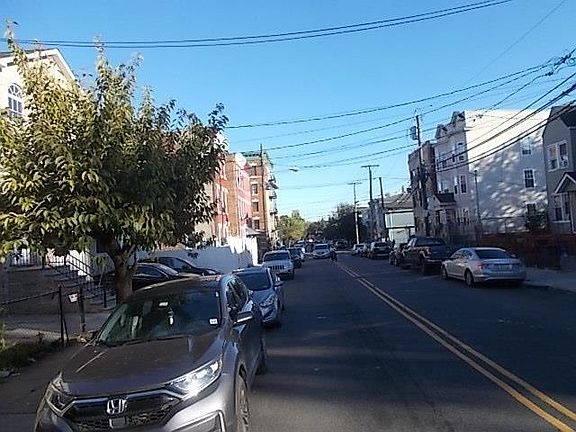 2nd image of 628.5 Bramhall Ave